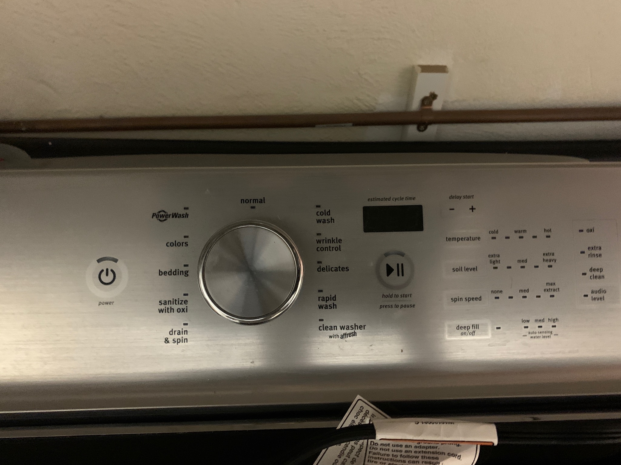 Front-loading maytag commercial technology washer