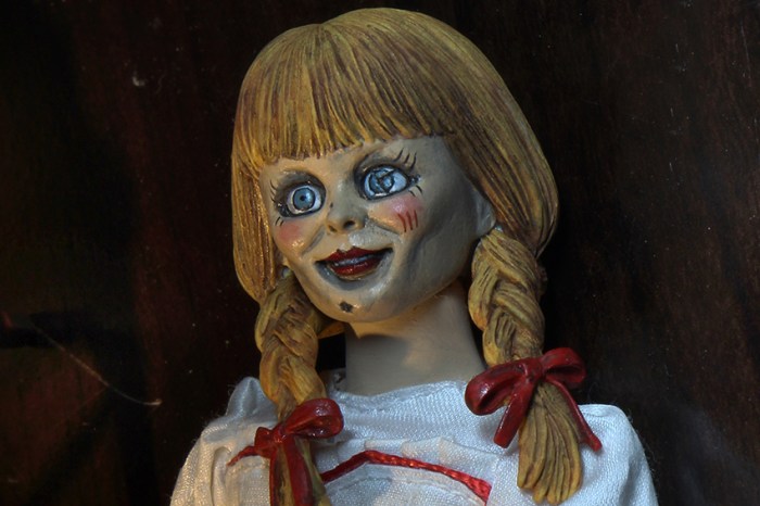 Nouvelle - The Conjuring Universe - 8? Clothed Action Figure – Neca ...